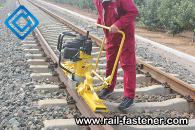 AG-NGM-4.5 Tiltable rail grinding machine in operation
