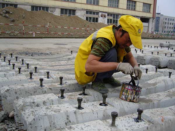rail screw spikes coating for long term anti corrosion