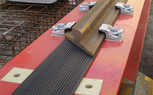 Continuous type crane rail pad