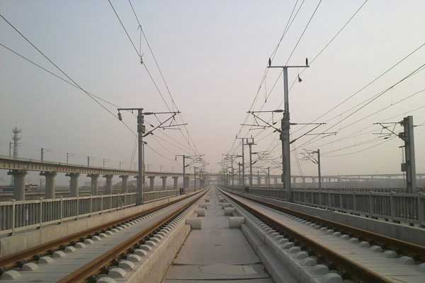 non-ballasted rail track