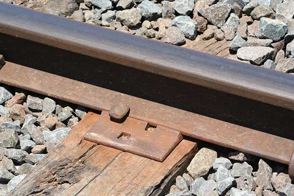 railway tie plate in railroad fastening system