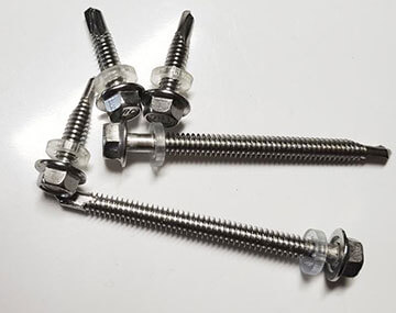 SS 304 Bolt VS Iron Bolt