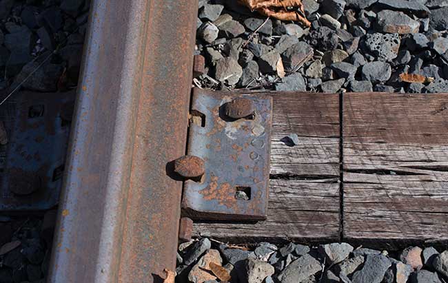 tie plate on railroad