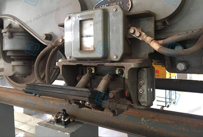 Top Contact Third Rail