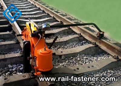 Vertical Rail Straightener